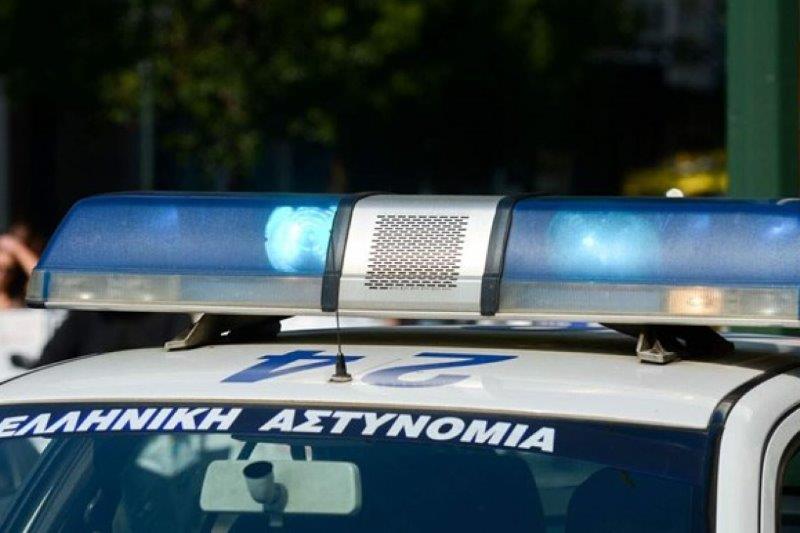 Συνελήφθησαν 2 άτομα για την κλοπή 500 ευρώ από την τσέπη ηλικιωμένου στον Τύρναβο