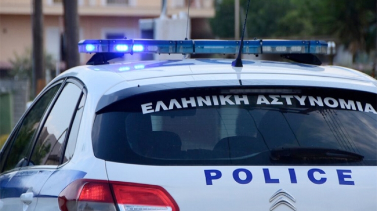 Σε κατ’ οίκον περιορισμό εύπορος "φιλάνθρωπος"