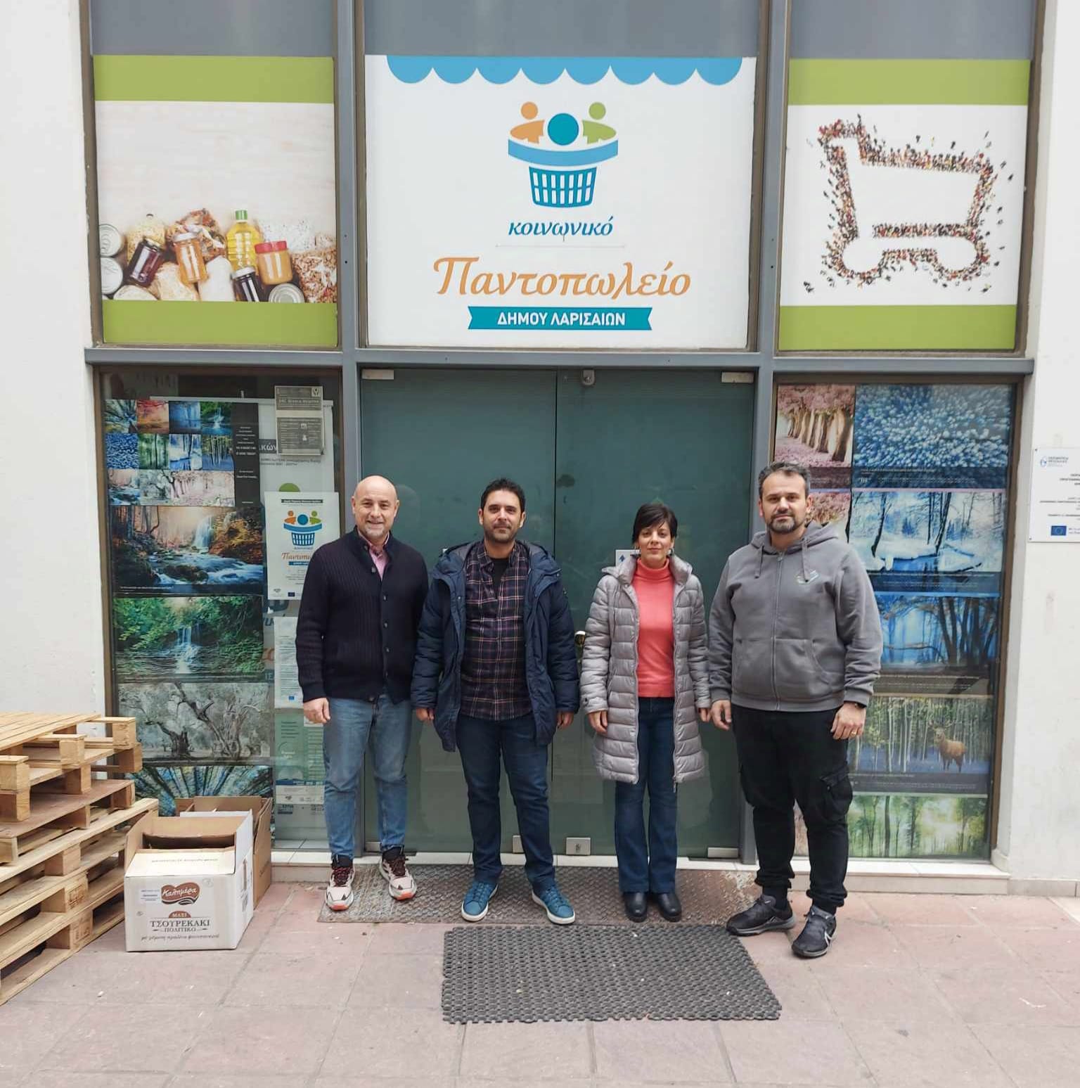 Το vreslarisa προσέφερε τρόφιμα στο Κοινωνικό Παντοπωλείο της Λάρισας