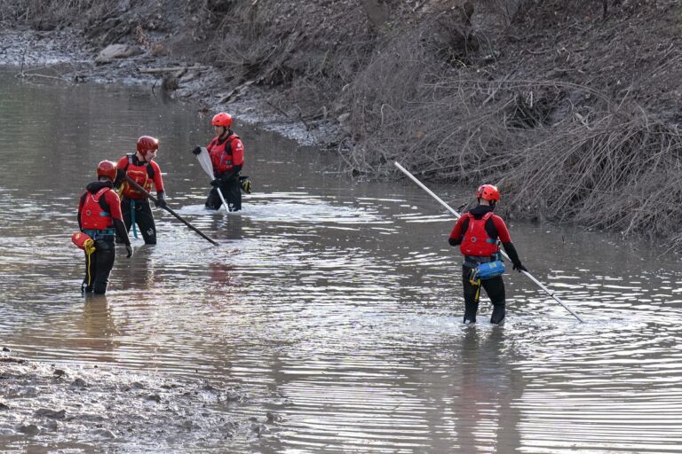 Αγωνιώδεις έρευνες για τον εντοπισμό του 39χρονου εκπαιδευτικού – Σαρώνονται οι περιοχές γύρω από τον ποταμό