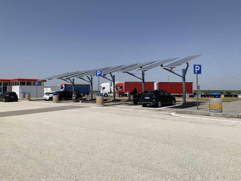 Νεκρός μέσα σε νταλίκα βρέθηκε αλλοδαπός στα ΣΕΑ Ευαγγελισμού Λάρισας