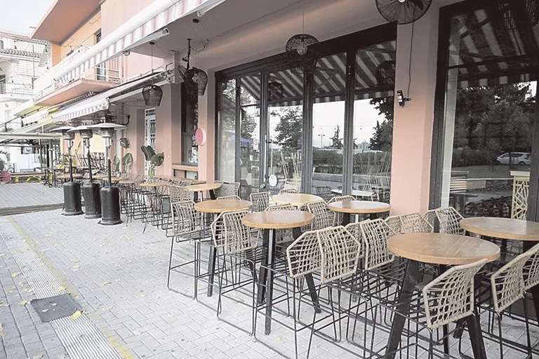 Η εστίαση στη Λάρισα πεθαίνει