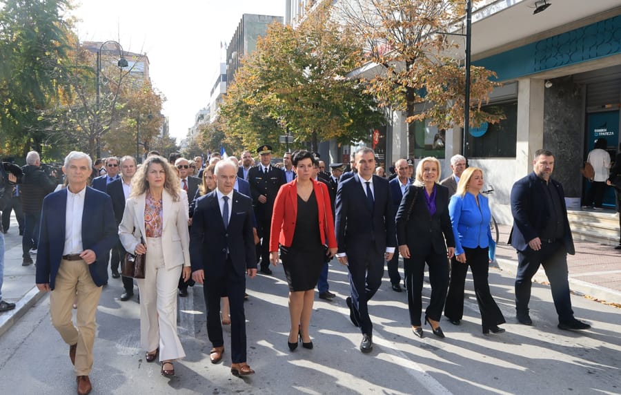 Με κάθε επισημότητα και λαμπρότητα οι επετειακές εκδηλώσεις για την Απελευθέρωση της Λάρισας από τη γερμανική κατοχή