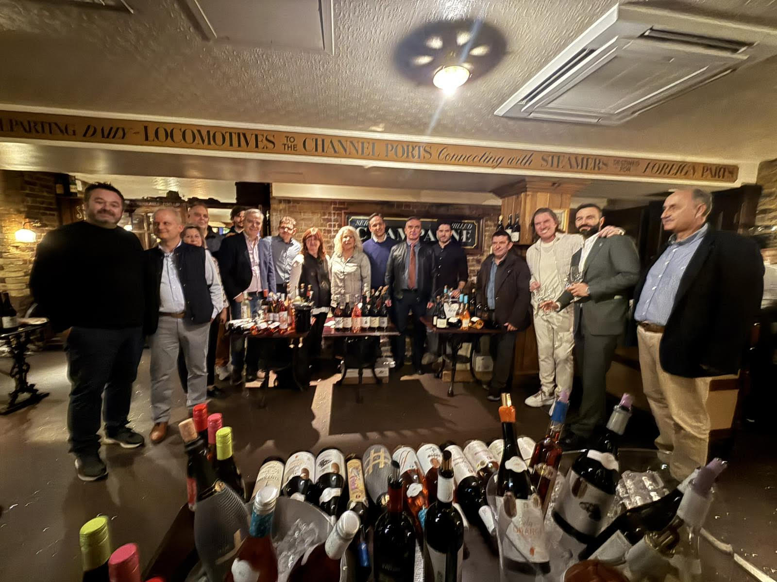 Εντυπωσίασε η Περιφέρεια Θεσσαλίας παρουσιάζοντας τα κρασιά της στο Λονδίνο