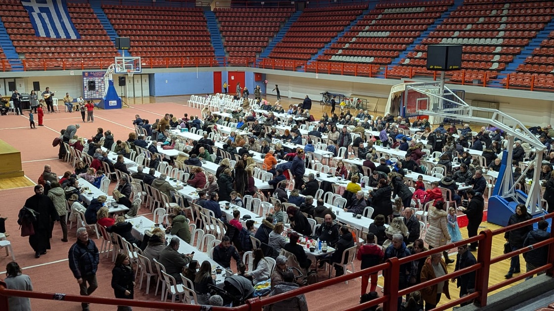 Πλήθος κόσμου στο Κλειστό της Νεάπολης γιόρτασαν τα Κούλουμα