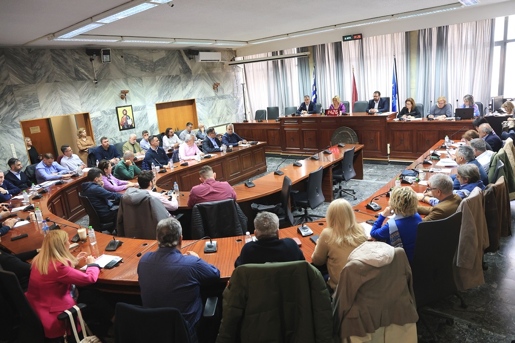 Διαπαραταξιακή Επιτροπή για την προώθηση των Λαρισαίων καλλιτεχνών η πρόταση Μαμάκου για το Θ.Θ. - «Δεν θα γίνω ούτε Νέρωνας ούτε Πιλάτος», δηλώνει ο Δήμαρχος Λαρισαίων 