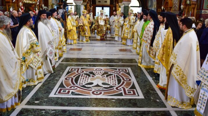 Με ιδιαίτερη λαμπρότητα τελέστηκε η γιορτή του Πολιούχου της Λάρισας Αγίου Αχιλλίου