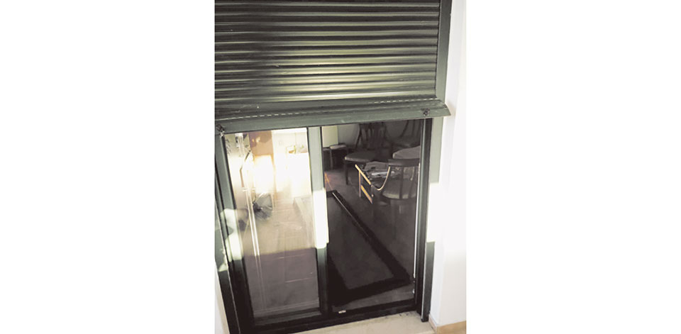 Λάρισα : «Αθόρυβοι» διαρρήκτες με κλειδιά πασπαρτού