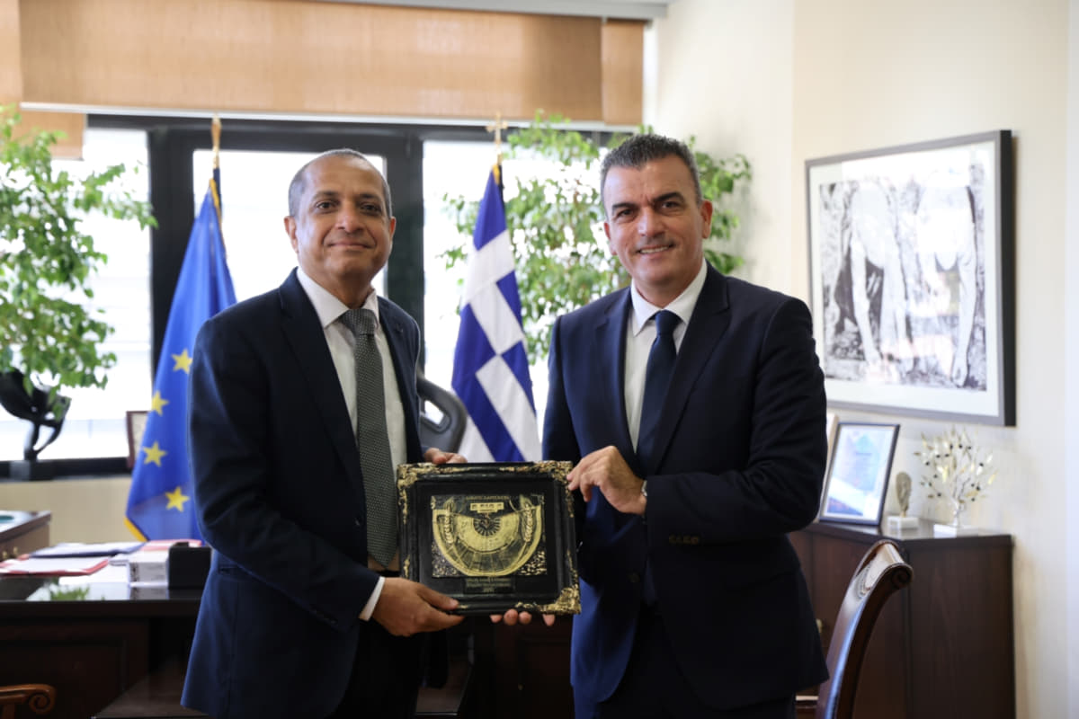Τον Πρέσβη της Ινδίας υποδέχθηκε ο Δήμαρχος Λαρισαίων