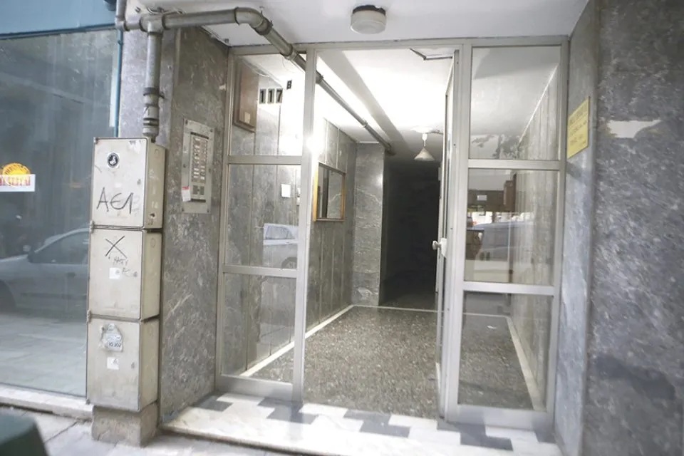 Στο εδώλιο για τη δολοφονία της 35χρονης Λαρισαίας