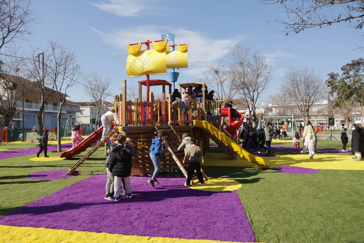 Δήμος Λαρισαίων: Αλλάζουν «πρόσωπο» άλλες δέκα παιδικές χαρές - Ξεκινούν οι παρεμβάσεις σε 3,5 στρέμματα για σύγχρονη, δημιουργική απασχόληση