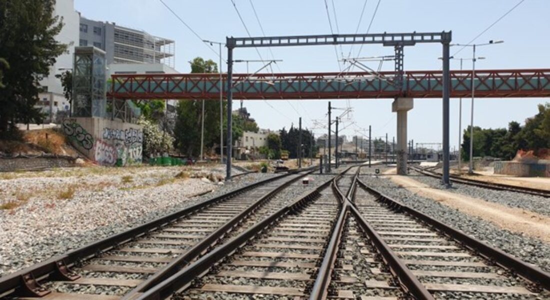 Σε τροχιά υλοποίησης το σιδηροδρομικό έργο για την ηλεκτροκίνηση στη γραμμή Λάρισα-Βόλος